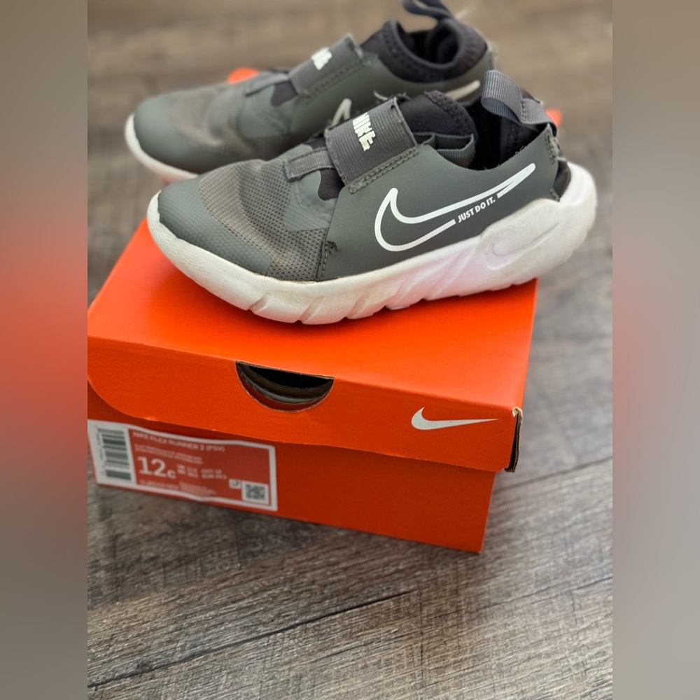 Nike 12c flex runner 2